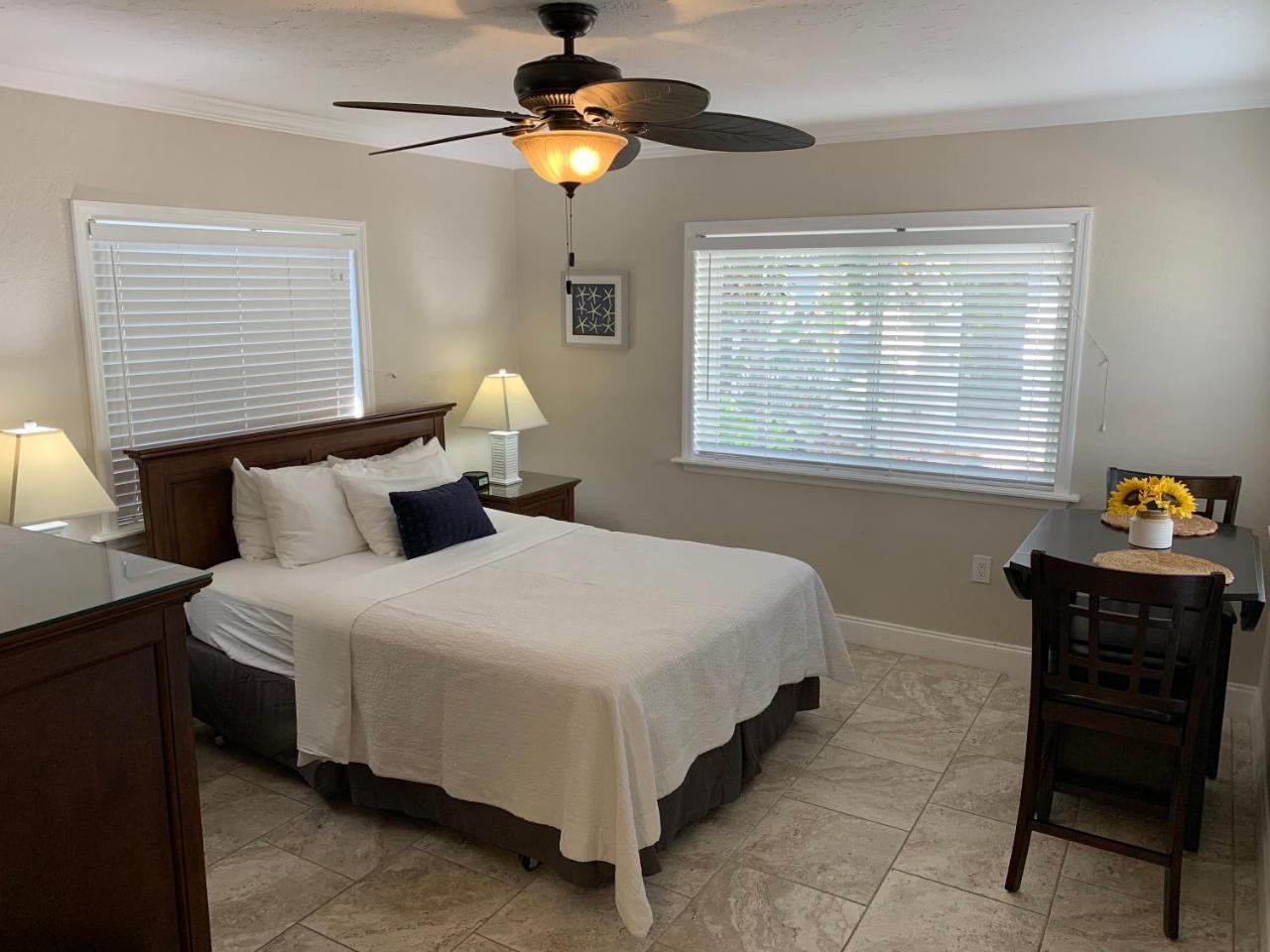Twin Palms At Siesta Hotel Siesta Key Bagian luar foto